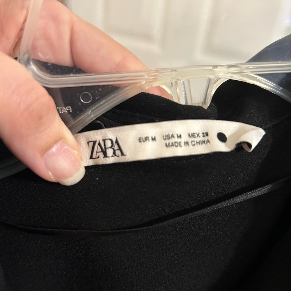 Zara Black Cropped Blouse - Picture 3 of 3